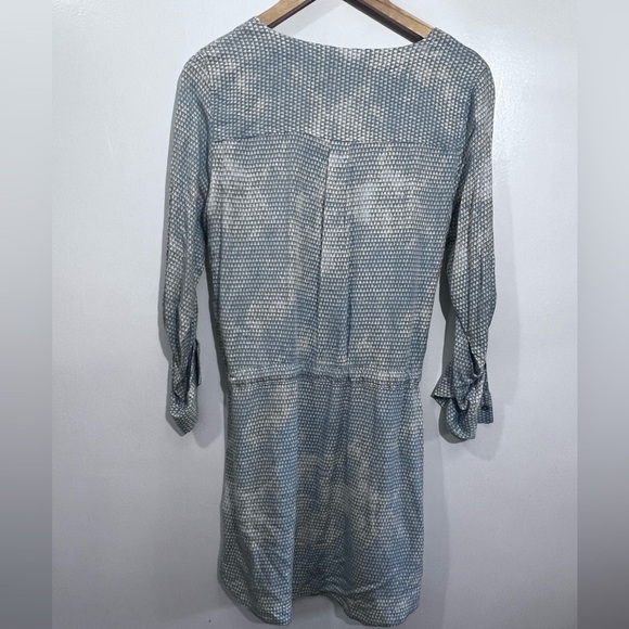 Blue and White Patterned Dress - Picture 4 of 6